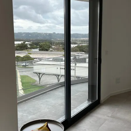Modern Spacious With Rooftop Pool Apartment Sao Martinho do Porto