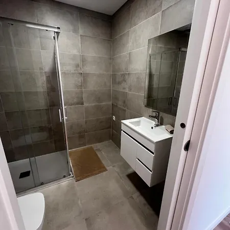 Modern Spacious With Rooftop Pool * São Martinho do Porto