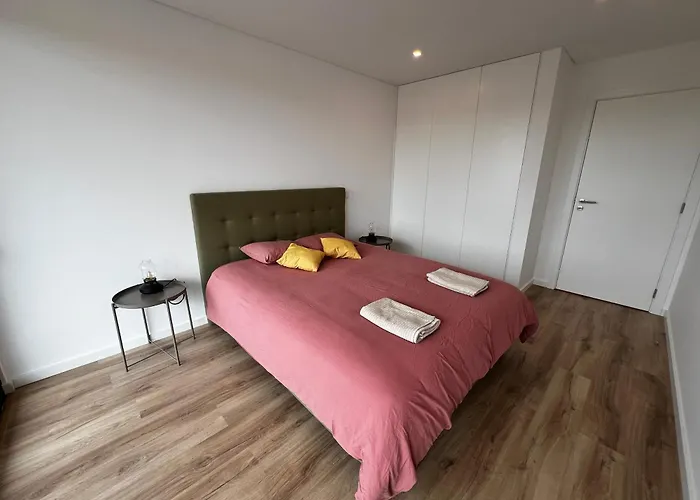 Apartamento Modern Spacious With Rooftop Pool São Martinho do Porto