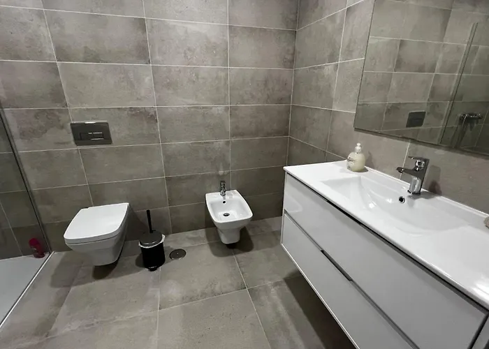 Modern Spacious With Rooftop Pool Apartamento